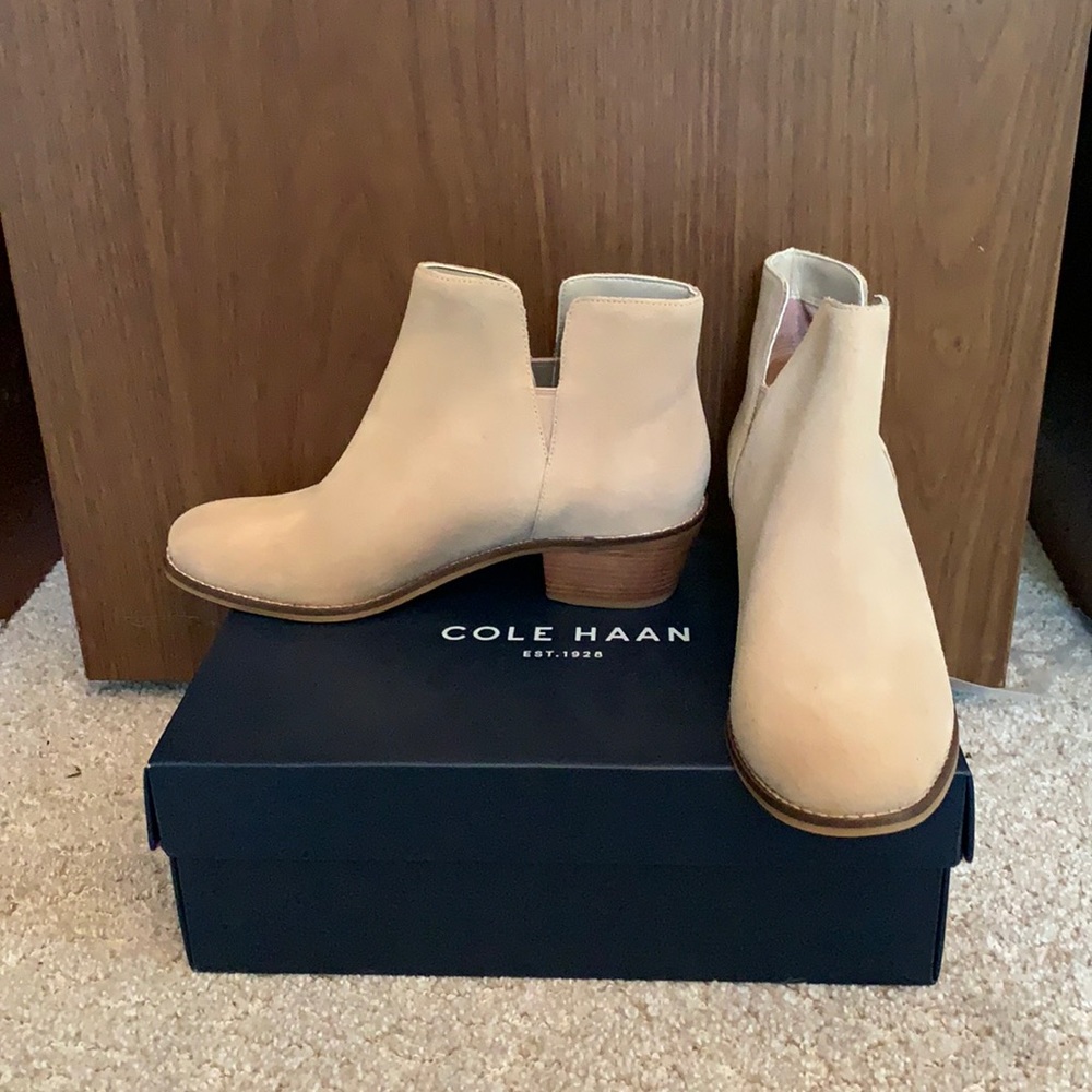NWT COLE HAAN ANKLE HIGH BOOTS